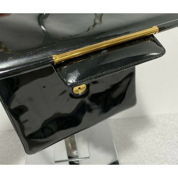 Prestige mod 1960’s black patent leather shoulder bag purse chunky gold chain - Picture 6 of 16